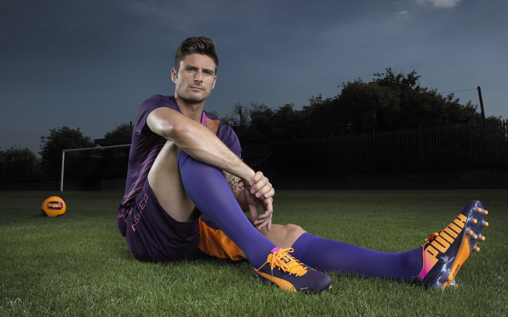 谷爱凌赛后谦逊发言登热搜，巴黎圣日耳曼血战广州队引发热议的简单介绍